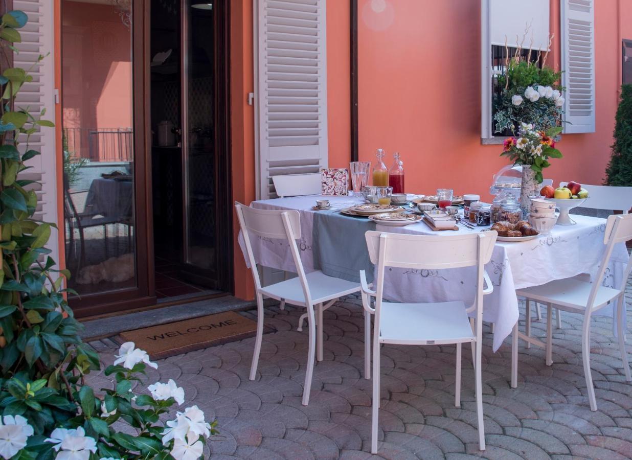 APPARTAMENTO VACANZE / HOLIDAY FLAT Farfalle&RossoBarbera Montegrosso dʼAsti Esterno foto