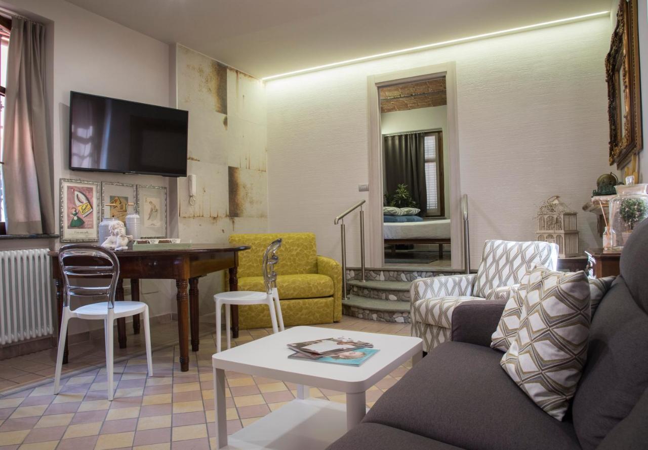 APPARTAMENTO VACANZE / HOLIDAY FLAT Farfalle&RossoBarbera Montegrosso dʼAsti Esterno foto